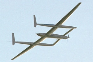 Voyager, piloted by Dick Rutan and Jeana Yeager